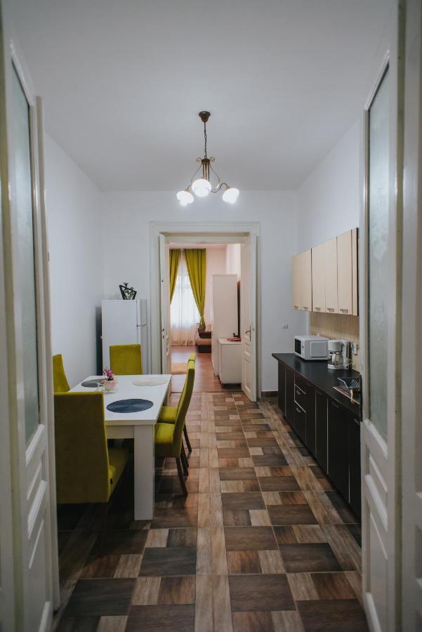 Noo'Vo Central Apartaments Oradea Exterior foto