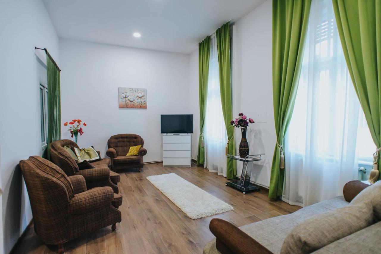 Noo'Vo Central Apartaments Oradea Exterior foto
